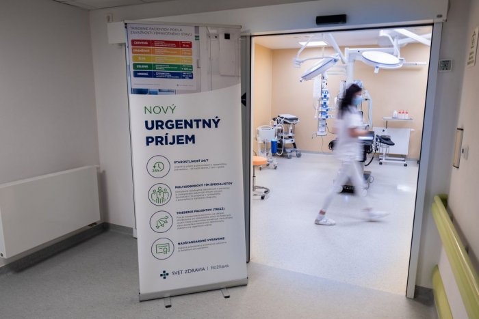 Ilustračný obrázok k článku Rožňavský urgent je na nepoznanie, pribudla aj resuscitačná miestnosť: FOTO z otvorenia