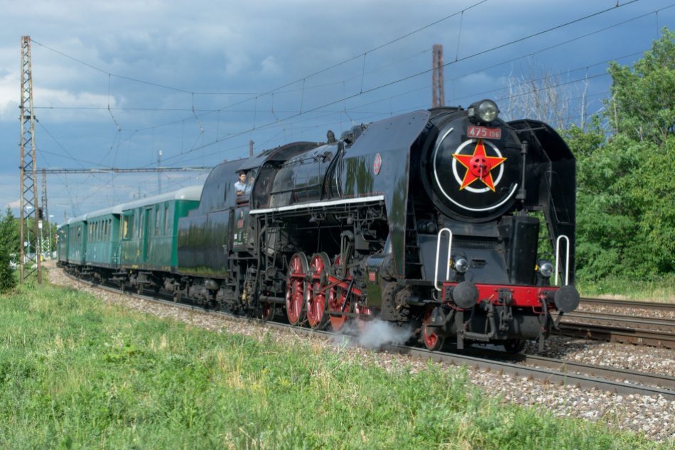 Ilustračný obrázok k článku Jedinečná šanca odviezť sa historickými vlakmi: Vyrazia zo Zvolena do Fiľakova