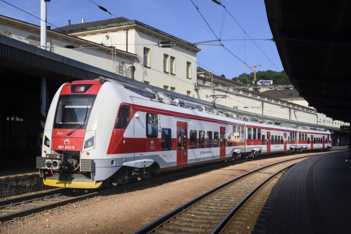 Ilustračný obrázok k článku Slovenské železnice majú nový cestovný poriadok: Veľká ZMENA na trase Bratislava-Košice!