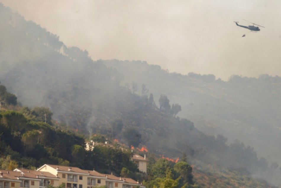 Ilustračný obrázok k článku Taliansko sužujú požiare: Hasiči majú za sebou stovky zásahov, FOTO