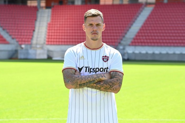 Ilustračný obrázok k článku Taká HVIEZDA ešte v našej lige nikdy nehrala: Trnava je na nohách! UPÍŠE sa jej Škrtel, FOTO