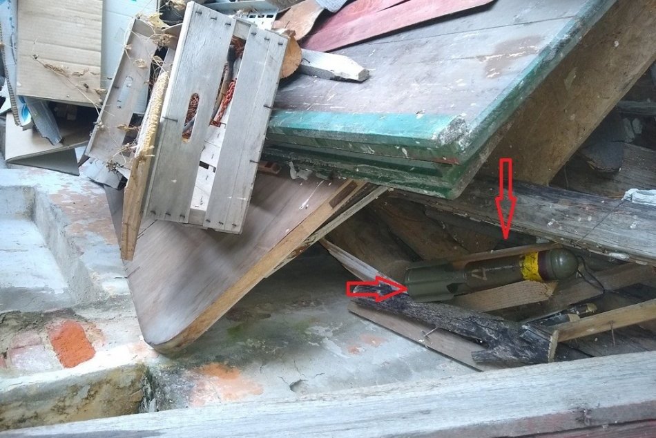 Ilustračný obrázok k článku Bomba vyrobená v Dubnici spôsobila poplach: Situáciu riešil pyrotechnik, FOTO