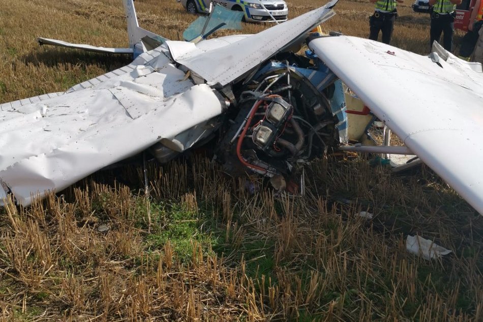 Ilustračný obrázok k článku Ďalšia letecká nehoda: Pri páde ultraľahkého lietadla TRAGICKY zahynuli dvaja ľudia!