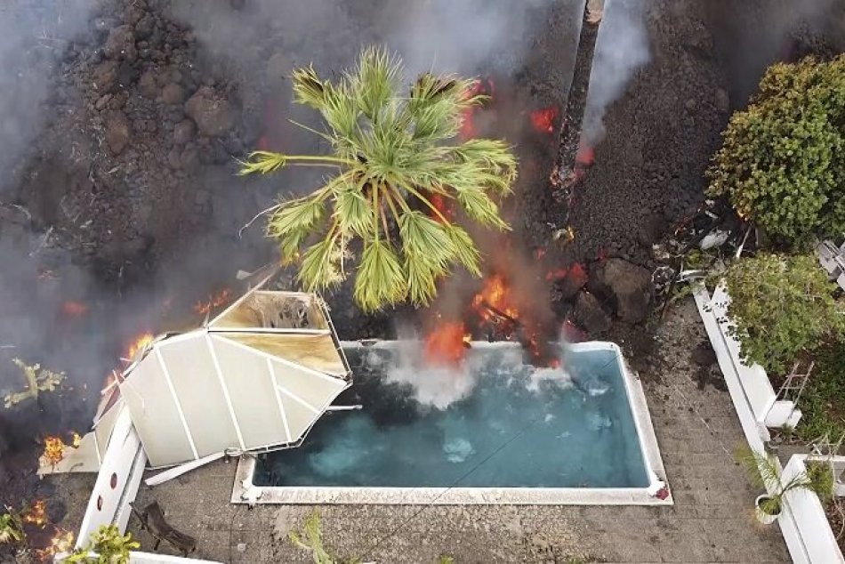 Ilustračný obrázok k článku Taliansko a Španielsko trápia sopky: Etna opäť vybuchla. Láva na Kanárskych už ohrozuje sídla