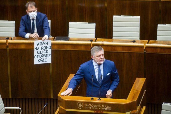 Ilustračný obrázok k článku Matovič opäť provokoval PLAGÁTOM: Lepšie byť MAFIÁN ako plagiátor, vyhlásil Fico