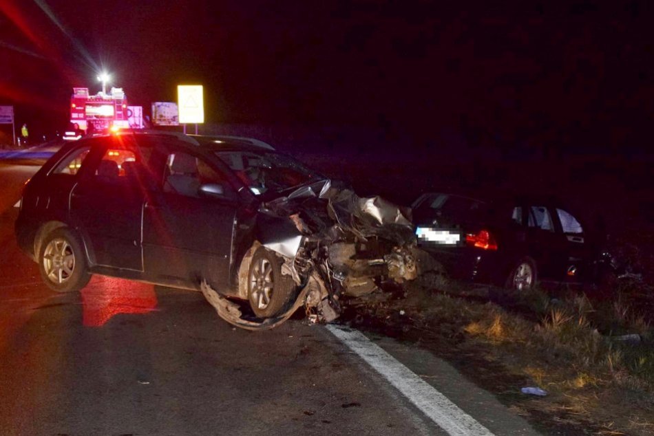 Ilustračný obrázok k článku Vodič strhol auto do protismeru: Pri zrážke sa zranili štyria ľudia, FOTO