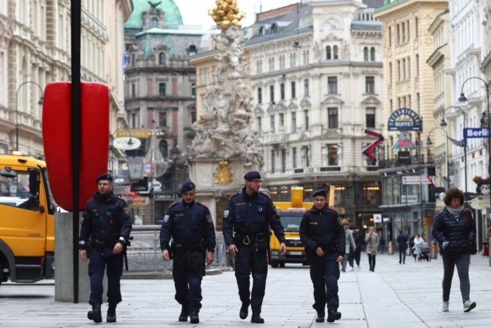 Ilustračný obrázok k článku Rakúsko môže zaviesť lockdown pre nezaočkovaných