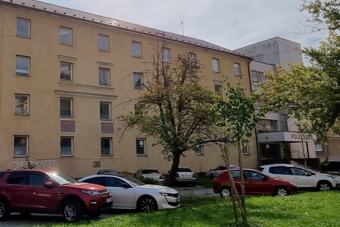Ilustračný obrázok k článku Kritika na zastupiteľstve: Mesto Prievidza chce predať budovu bývalej polikliniky