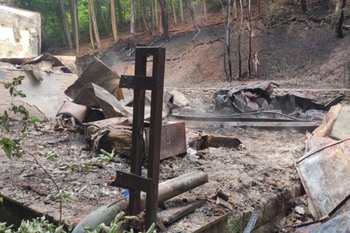 Ilustračný obrázok k článku POŽIAR v bratislavskom lesoparku: Horí budova kúsok nad Železnou studničkou