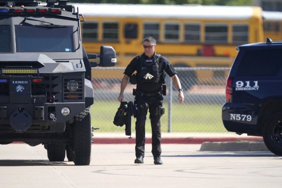 Ilustračný obrázok k článku Streľba na strednej škole v Texase: Útočníkom má byť iba 18-ročný mladík