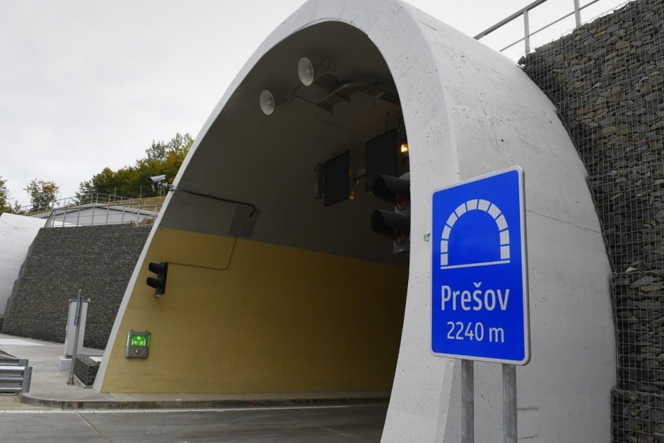 Ilustračný obrázok k článku Otvorenie D1 s tunelom Prešov už čoskoro: Poznáme dátum spustenia OSTREJ prevádzky! FOTO