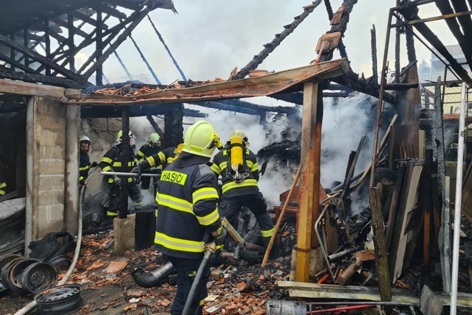 Ilustračný obrázok k článku Požiar v Kanianke: Pri nešťastí sa zranil človek, FOTO