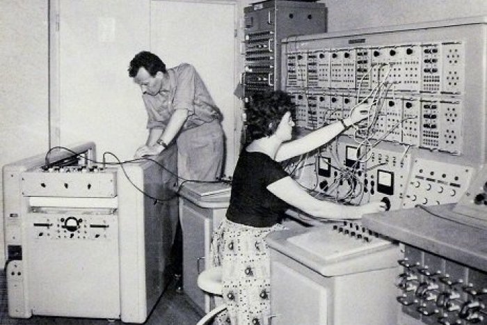 Ilustračný obrázok k článku Prvá slovenská elektronická súčiastka do počítača má 65 rokov, FOTO