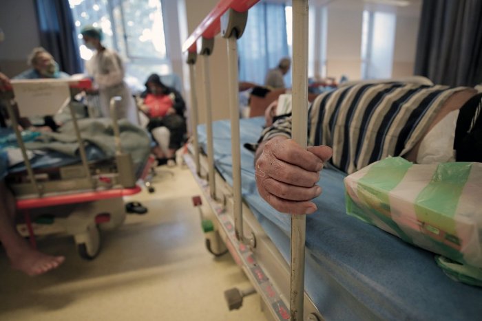 Ilustračný obrázok k článku Počet pacientov v prešovskej nemocnici neklesá: Hospitalizovaných je množstvo ľudí