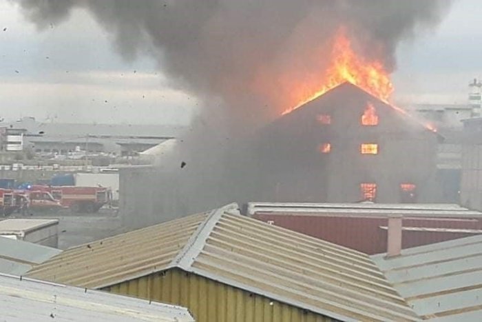 Ilustračný obrázok k článku V Seredi vypukol masívny požiar: Plamene pohltili celú budovu