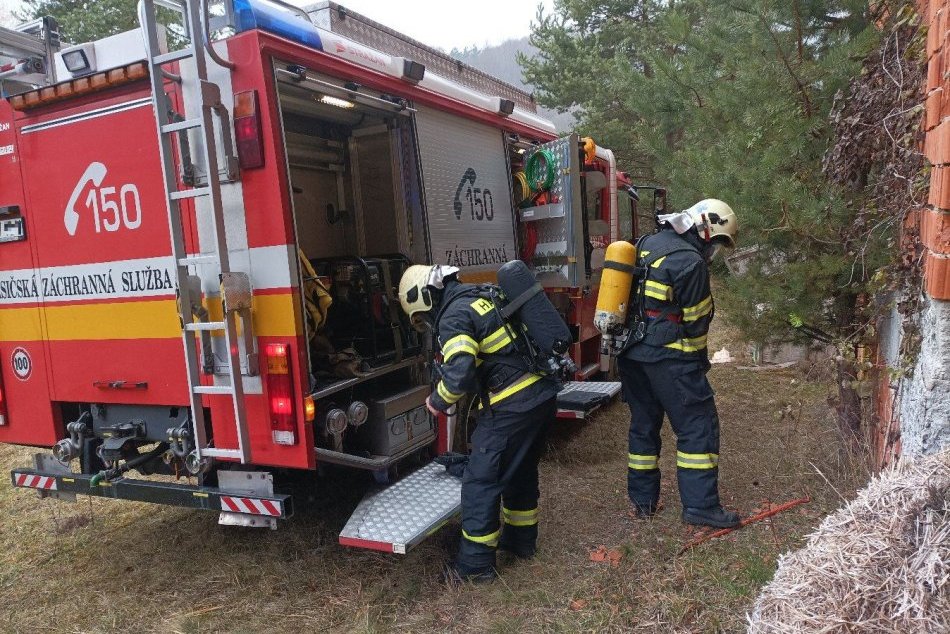 Ilustračný obrázok k článku Potešilo, hasiči mali MENEJ práce: Kde v Trenčianskom kraji horelo najviac?