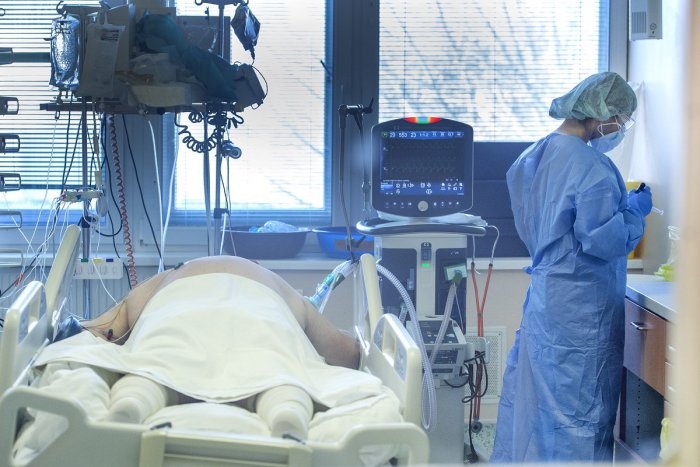 Ilustračný obrázok k článku Situácia je kritická: Lôžka s pľúcnou ventiláciou v trnavskej nemocnici sú PLNÉ
