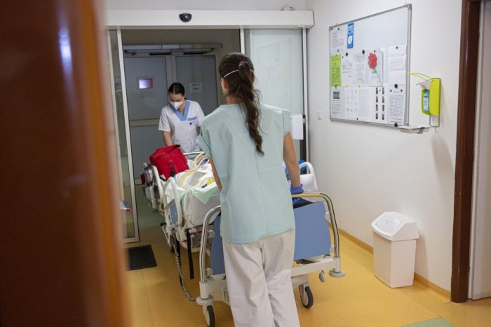 Ilustračný obrázok k článku Niektoré nemocnice na Spiši zaznamenali zvýšený počet ľudí s ochorením COVID-19