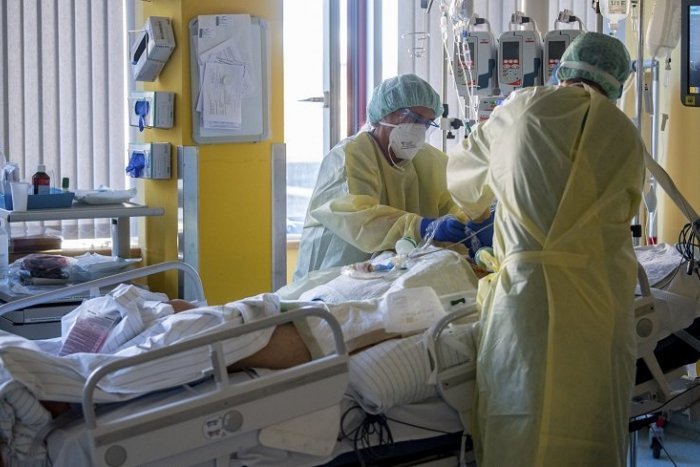Ilustračný obrázok k článku Zvolenská nemocnica hlási výrazné zlepšenie: Na pľúcnej ventilácii už nie je NIKTO