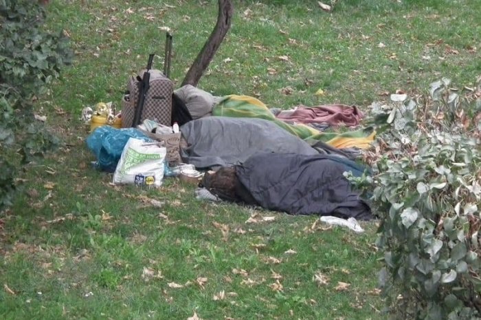 Ilustračný obrázok k článku Ľudia už majú dosť VÝTRŽNOSTÍ ľudí bez domova: OZ Vagus považuje zásahy SBS za BRUTÁLNE