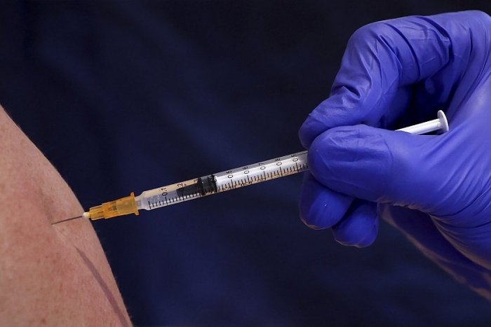 Ilustračný obrázok k článku Bude očkovanie proti covidu POVINNÉ? Názory v koalícii sa líšia