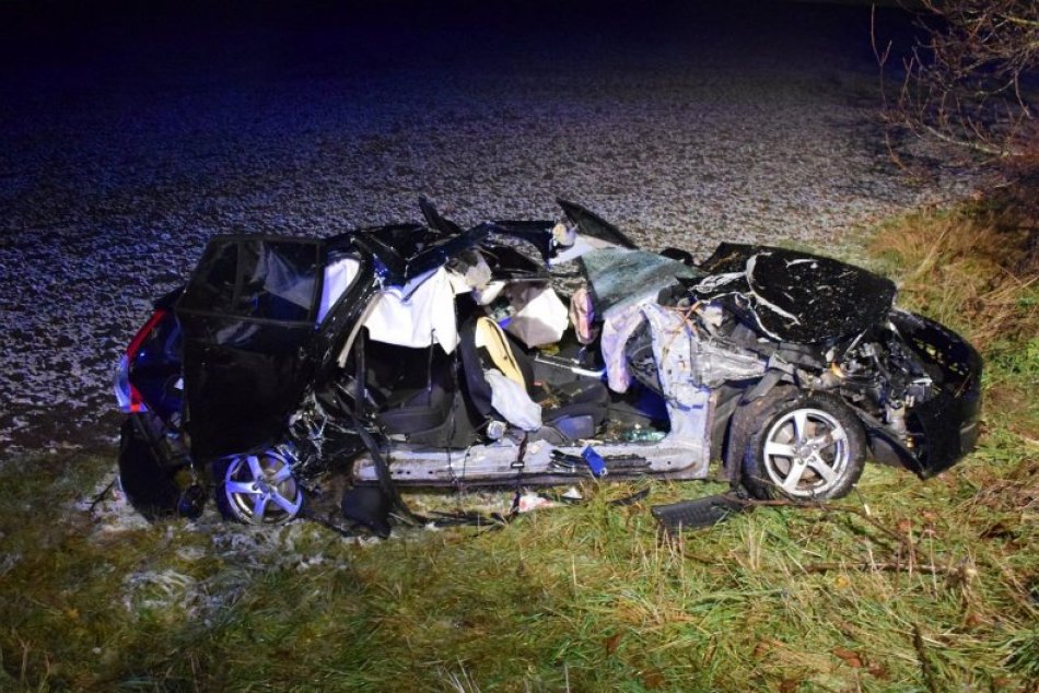 Ilustračný obrázok k článku Tragická nehoda neďaleko Trnavy: Vodič prežil, spolujazdkyňa zomrela v sanitke