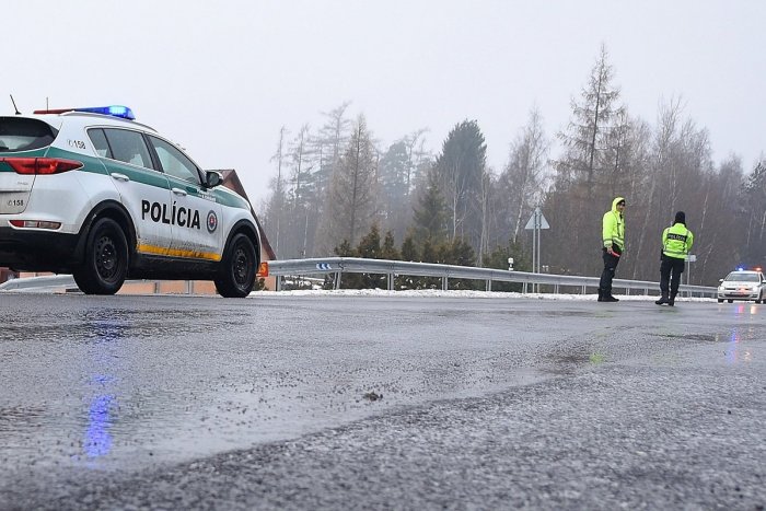 Ilustračný obrázok k článku Meteorológovia dvíhajú varovný prst pre väčšinu Slovenska: Vodiči, buďte na pozore!