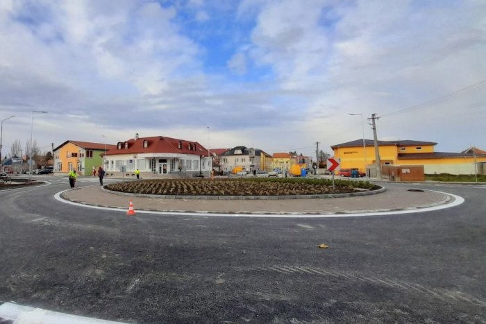 Ilustračný obrázok k článku V Šuranoch vznikla nová okružná križovatka: Výstavba stála vyše 400-tisíc eur