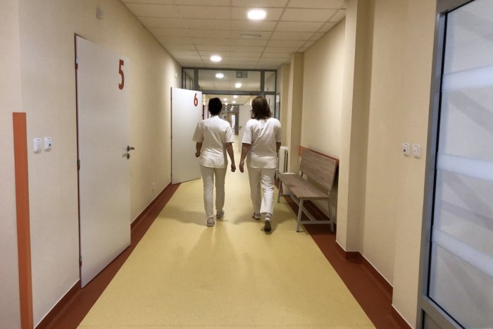 Ilustračný obrázok k článku Zdravotných sestier je stále minimum: V TOMTO je však nemocnica v Prešove jednou z mála