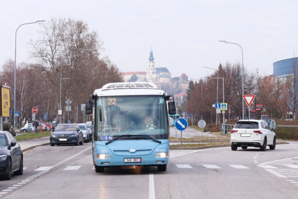Ilustračný obrázok k článku Dopravca v Nitre hľadá nových vodičov autobusov MHD: Aký ponúka PLAT?