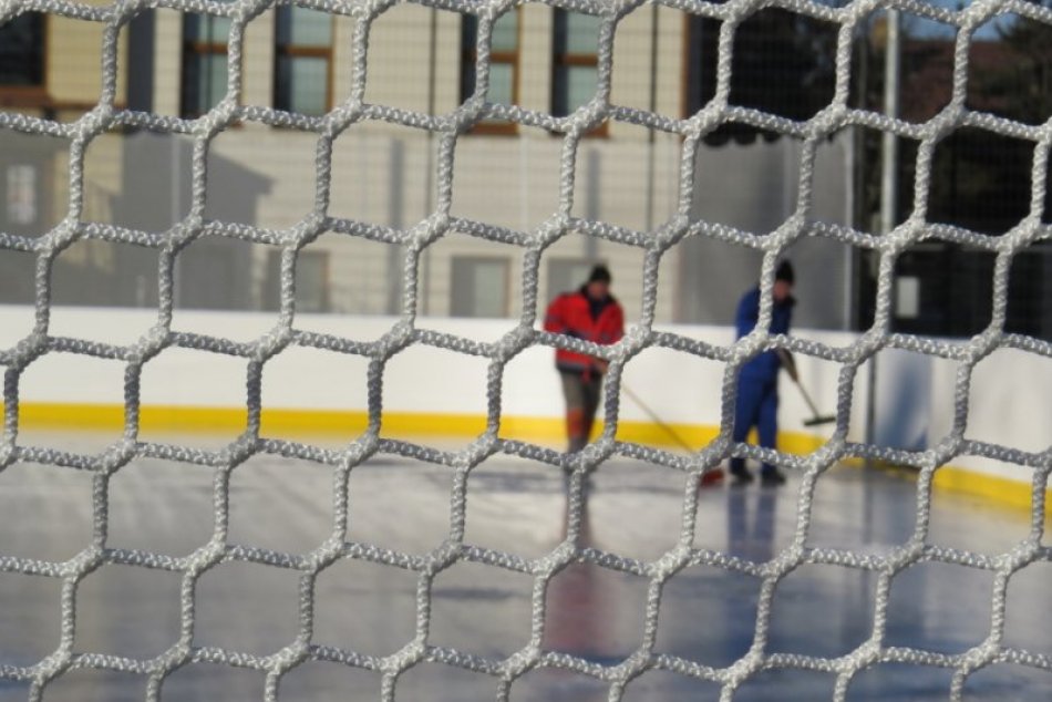 Ilustračný obrázok k článku Klzisko v Mestskom parku na pár dní zatvorili. Kedy opäť privíta korčuliarov?