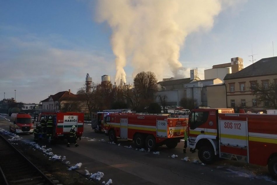 Ilustračný obrázok k článku Veľký výjazd hasičov pri Trenčíne: Nacvičovali zásah po úniku nebezpečnej látky, FOTO