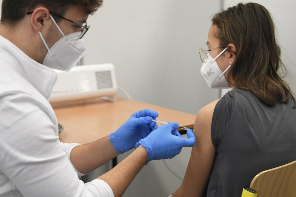 Ilustračný obrázok k článku Vakcínu môžete dostať aj cez víkend: Kraj otvorí svoje TRI očkovacie centrá