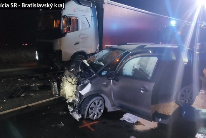 Ilustračný obrázok k článku TRAGÉDIA neďaleko Bratislavy: Vodič na mieste nehody ZOMREL + FOTO