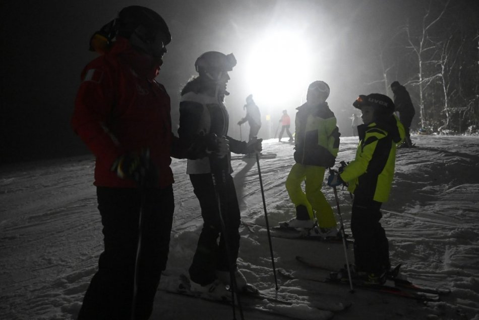 Ilustračný obrázok k článku Na Podjavorníku štartujú zimnú sezónu aj s večerným lyžovaním: DÁTUM otvorenia