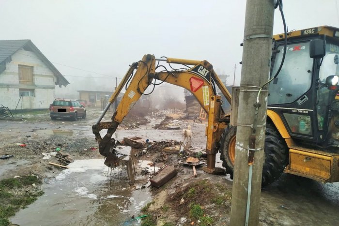 Ilustračný obrázok k článku Sneh sa roztopil a nastal problém: Voda na Šariši zablokovala priepust popod cestu, FOTO