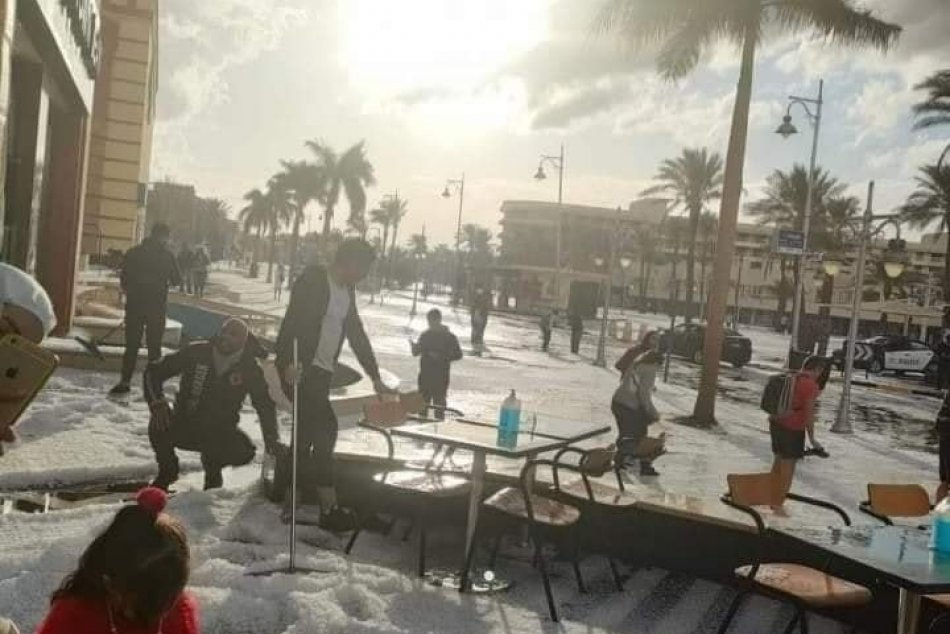 Ilustračný obrázok k článku Egypťania neverili vlastným očiam: V Hurghade nasnežilo! Rovnako aj v Saudskej Arábii