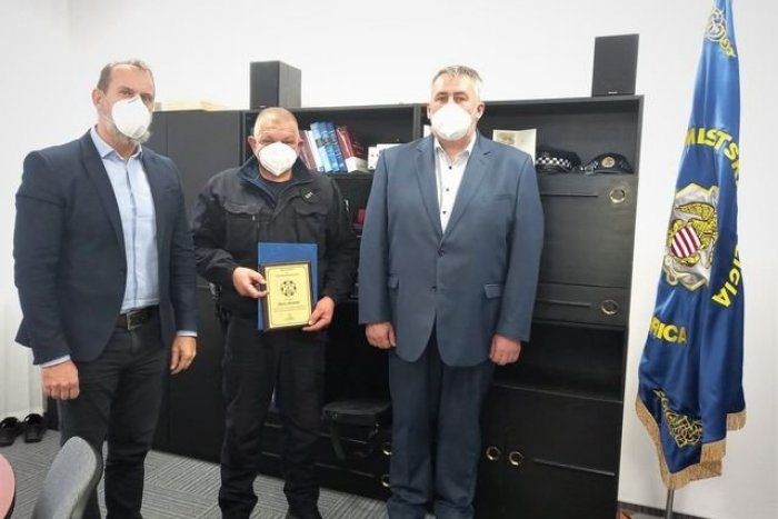 Ilustračný obrázok k článku Bystrický mestský policajt sa dočkal ocenenia: Odslúžil úctyhodnú dobu