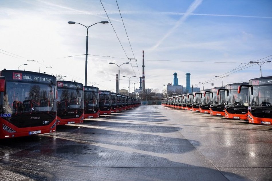 Ilustračný obrázok k článku Bratislavčania sa odvezú v NOVÝCH autobusoch a električkách. Pribudnúť ich má takmer sto