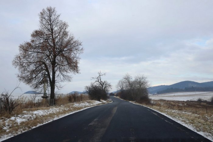 Ilustračný obrázok k článku Opravili ďalšiu cestu v okolí Košíc. Ktorých vodičov poteší nový asfalt?
