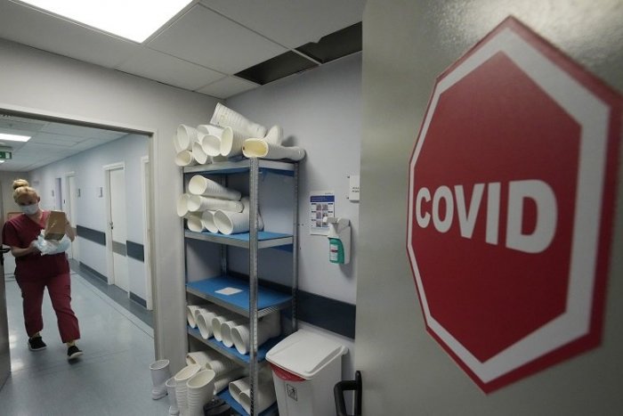Ilustračný obrázok k článku Zvolenská nemocnica čelí náporu covidových pacientov: Rieši aj veľký výpadok zamestnancov