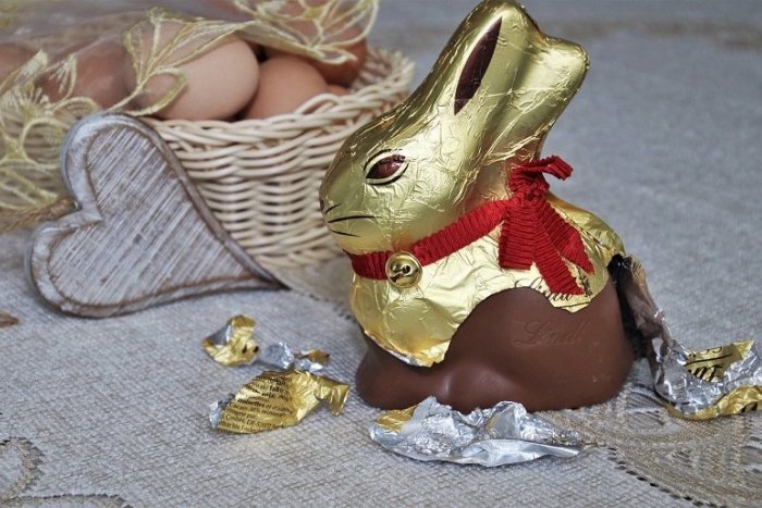 Ilustračný obrázok k článku Veľká noc bez čokoládových zajačikov? Ich výroba je pre napäté zásoby surovín ohrozená