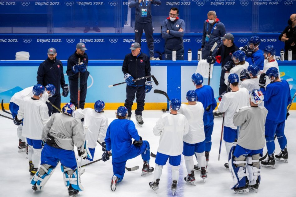 Ilustračný obrázok k článku Hokejisti už trénovali na olympijskom ľade v Pekingu: TRAJA hráči skončili v IZOLÁCII!