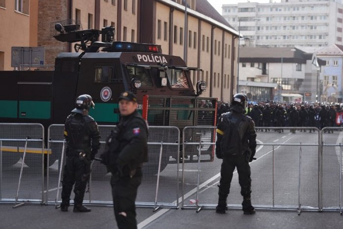 Ilustračný obrázok k článku Trnavská polícia sa pripravuje na futbalové derby. Počítajte s obmedzeniami a uzáverou