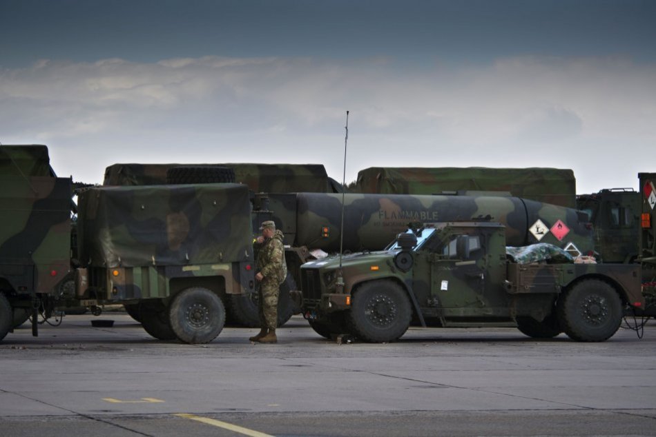Ilustračný obrázok k článku Zahraniční vojaci prichádzajú: Armáda sa bude presúvať aj cez Trenčín a okolie
