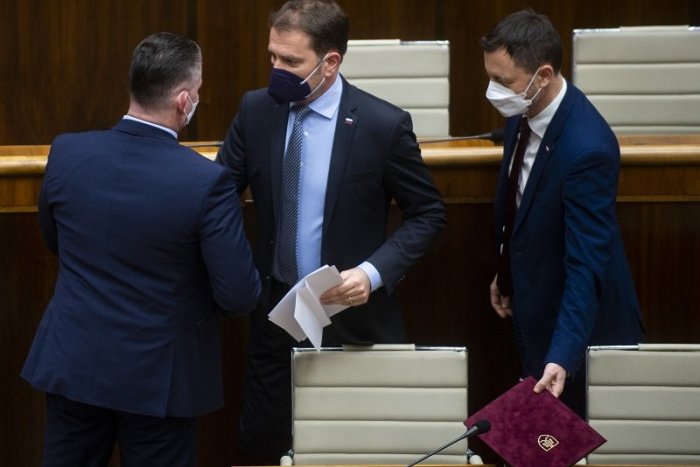 Ilustračný obrázok k článku Parlament schválil balík opatrení súvisiacich s Ukrajinou. Budú sa blokovať dezinformačné weby
