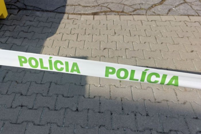 Ilustračný obrázok k článku TRAGÉDIA neďaleko Bratislavy: Žena napadla nožnicami manžela, neskôr ju našli mŕtvu