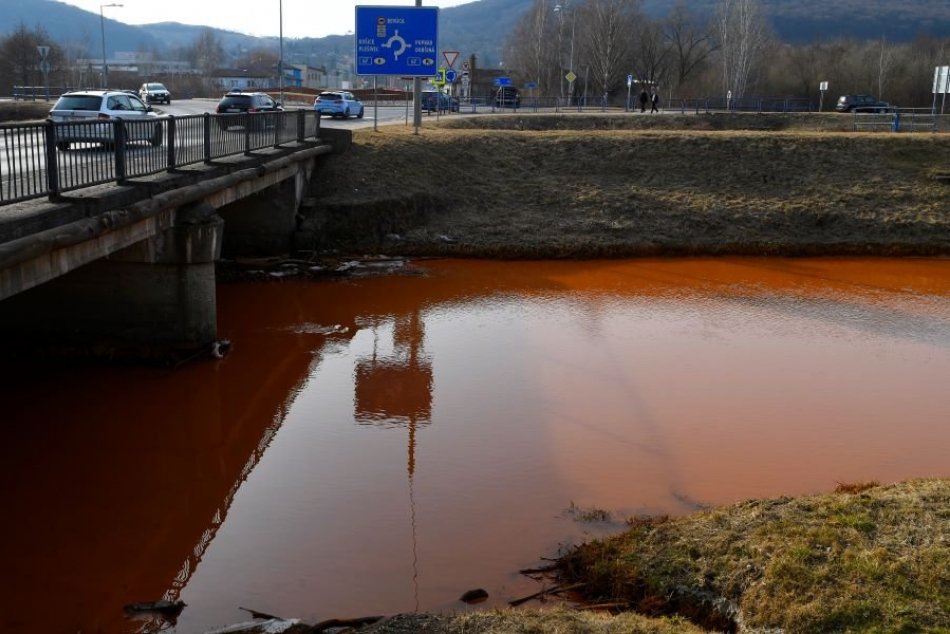Ilustračný obrázok k článku Maďari si VYŽIADALI stretnutie s ministrom Budajom: Témou bude znečistenie rieky Slaná!