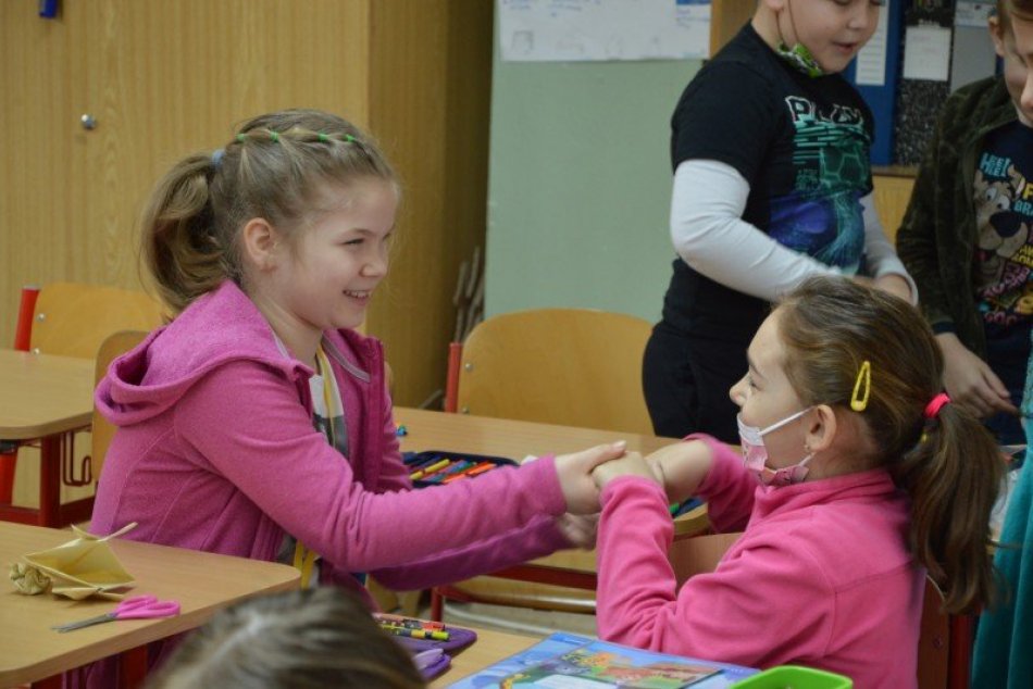 Ilustračný obrázok k článku Yeva prišla do Šale z Kyjeva: V škole si ju obľúbili spolužiaci aj učiteľky