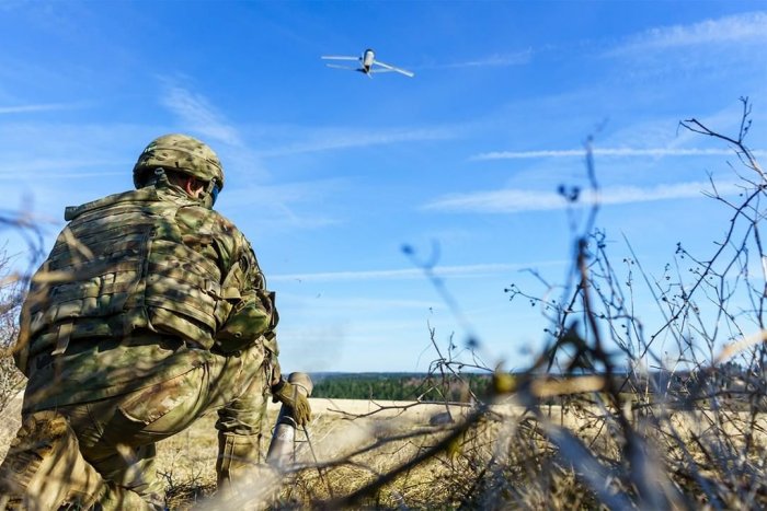 Ilustračný obrázok k článku Ukrajina obdrží od USA balík vojenskej pomoci: Dostanú aj STO smrtiacich dronov!